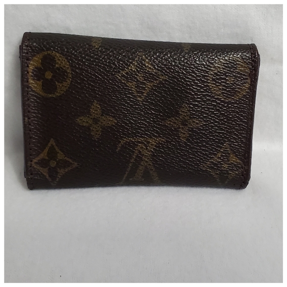 Authentic Preowned Key Chain - Picture 2 of 8